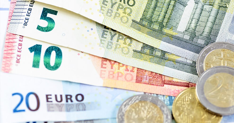 Traveling to Europe A Guide to Currency Exchange for Eurozone Countries