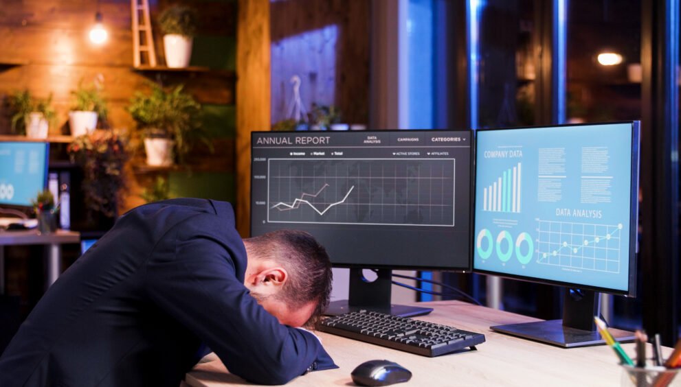 GBP/USD Pound Soft Amid Fragile Outlook Ahead Dips